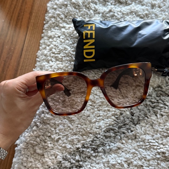 Fendi Women Sunglasses